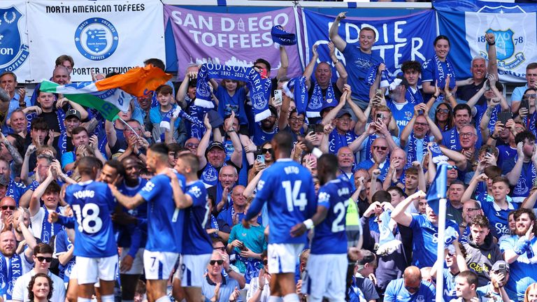 Everton players and fans celebrate after Iliman Ndiaye scores his second goal in the game against Southampton