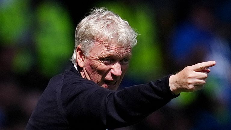 Everton Manager David Moyes moves on Touchline during the Premier League match at Goodison Park, Liverpool. Image Date: Sunday 18 May 2025.